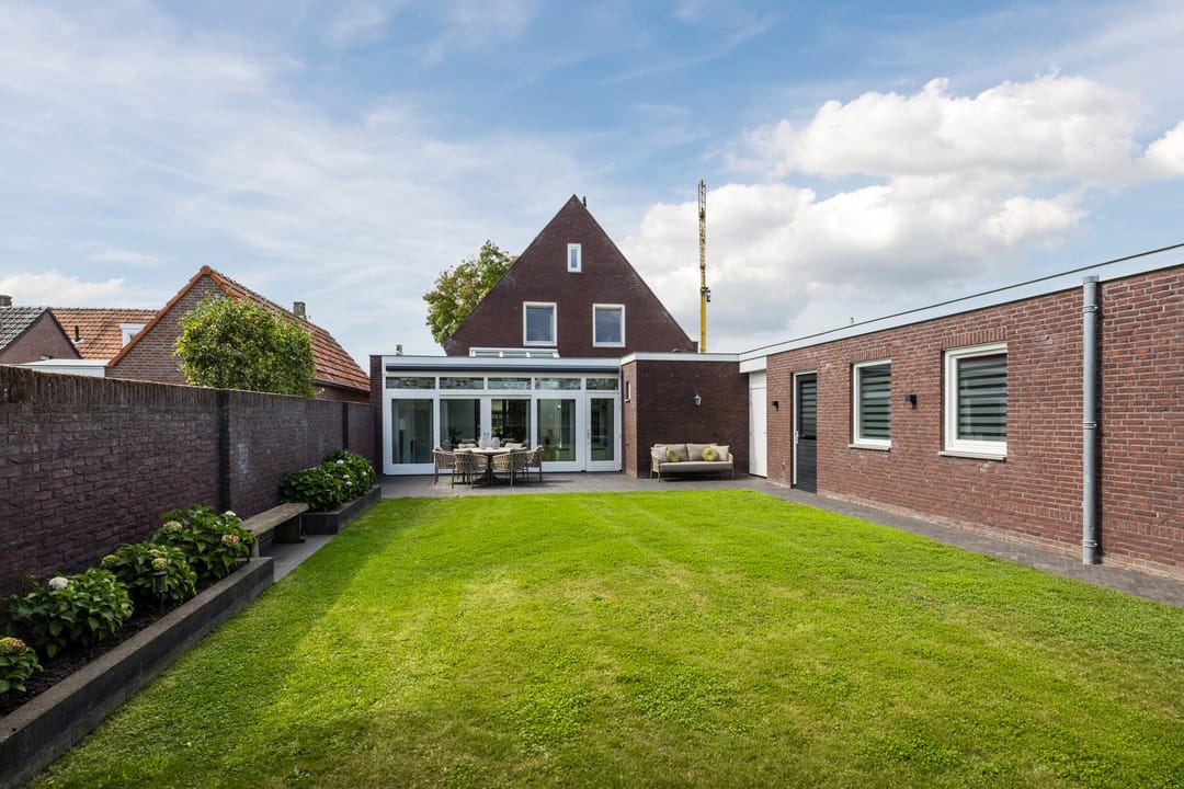Photo 46 of Denestraat 14-A