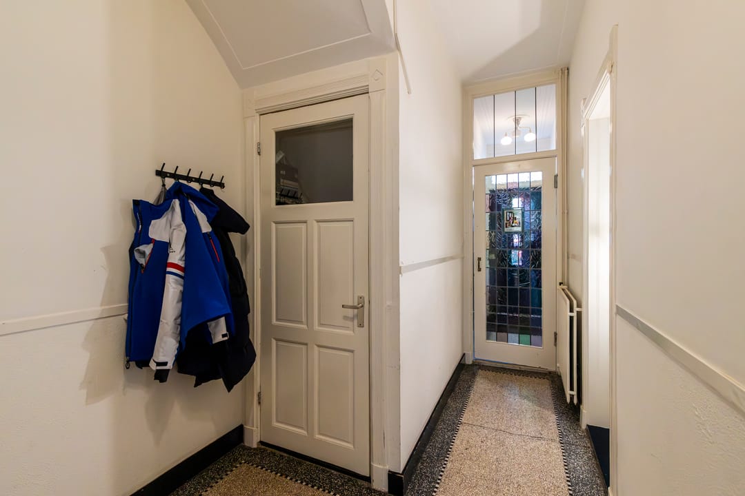 Foto 43 van Laan van Nieuw-Oost-Indië 214