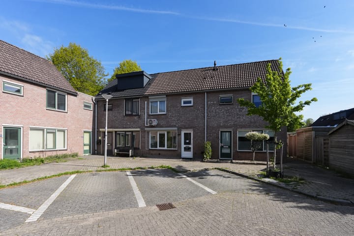 Photo 2 of Wedesteinbroek 1071