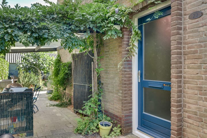 Twee-onder-één-kap te koop: Matthijs Kiersstraat 22, Steenwijk