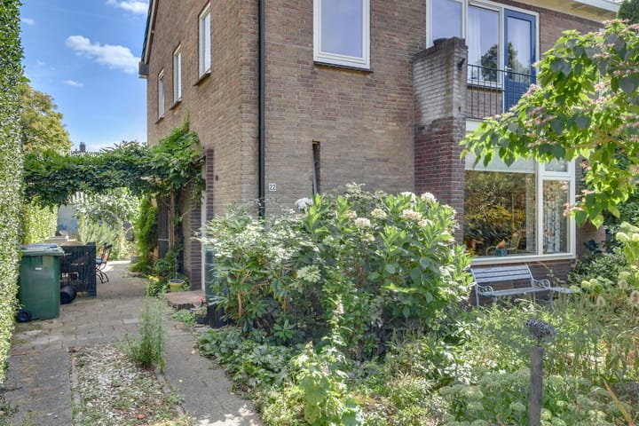 Twee-onder-één-kap te koop: Matthijs Kiersstraat 22, Steenwijk