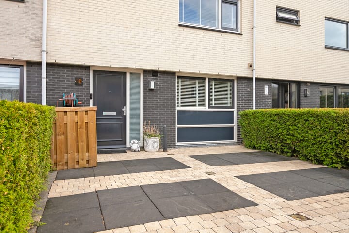 Photo 4 of Floris Versterstraat 68