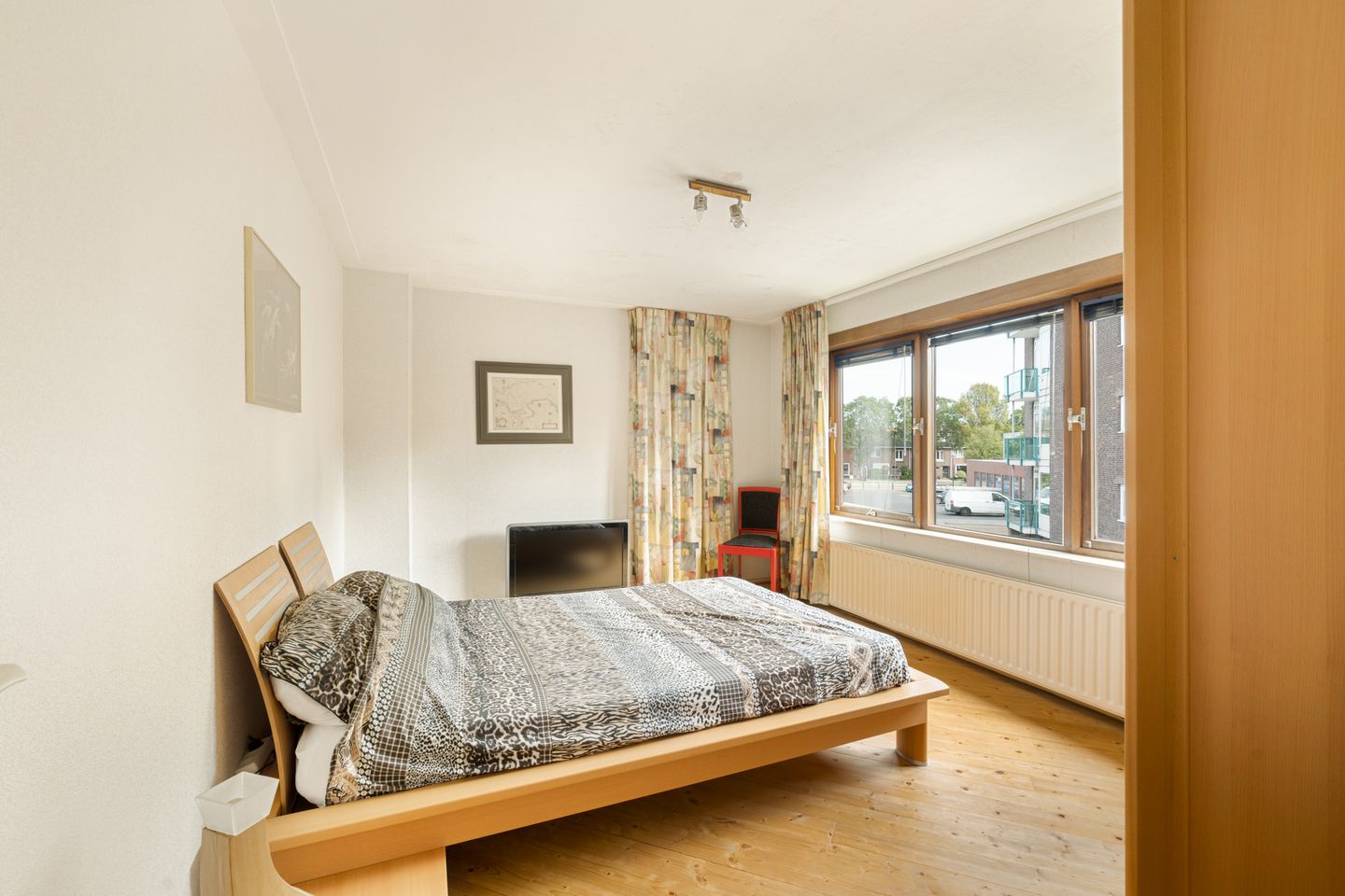 Photo 20 of Leliestraat 28
