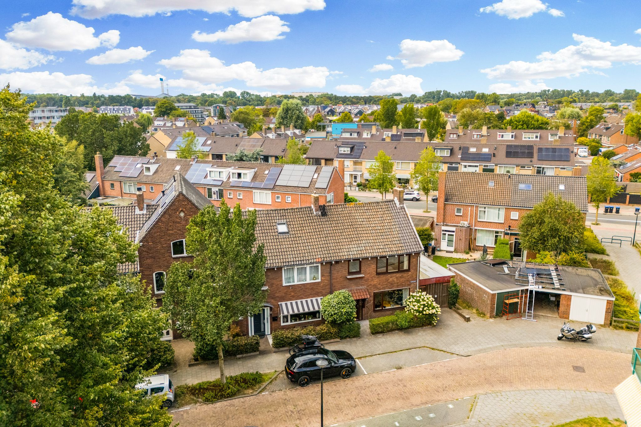 Photo 6 of Leliestraat 28
