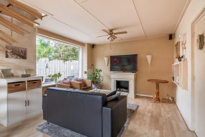 Vrijstaande woning te koop: Lisserdijk 419, Lisserbroek