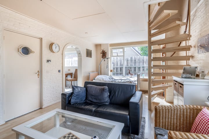 Vrijstaande woning te koop: Lisserdijk 419, Lisserbroek