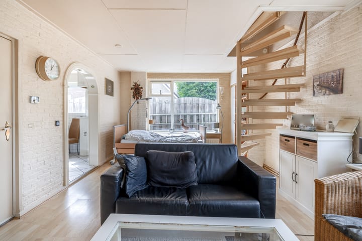 Vrijstaande woning te koop: Lisserdijk 419, Lisserbroek