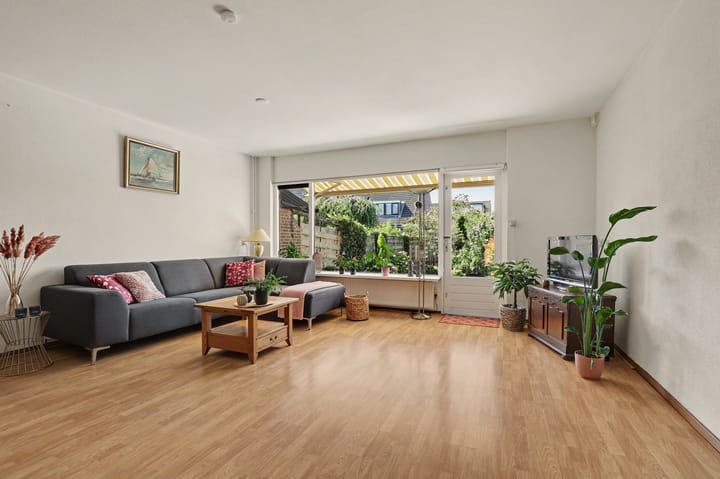 Tussenwoning te koop: Zonnedauw 17, Reeuwijk