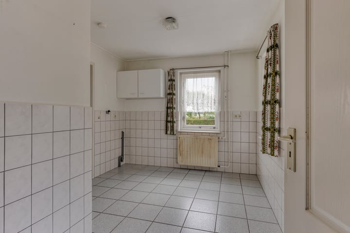 Vrijstaande woning te koop: van Musschenbroekstraat 13, Elsendorp