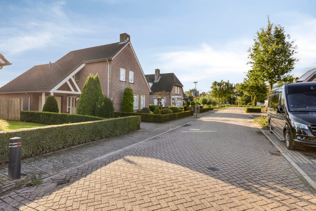 Photo 8 of van Musschenbroekstraat 13