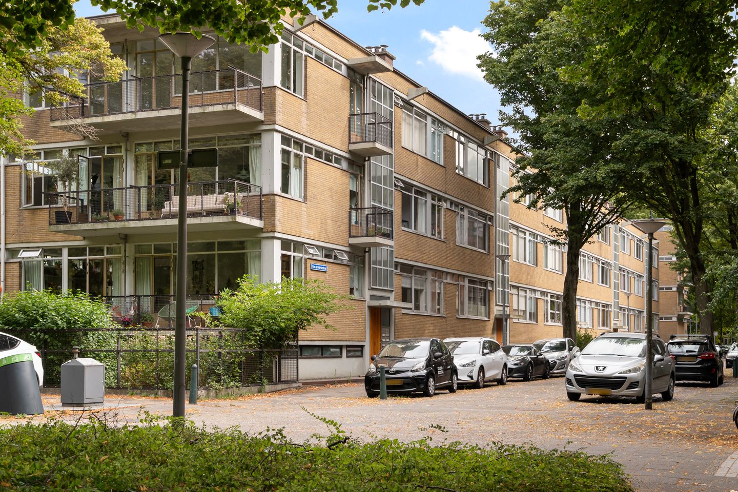 Foto 1 van Van der Horststraat 11-F