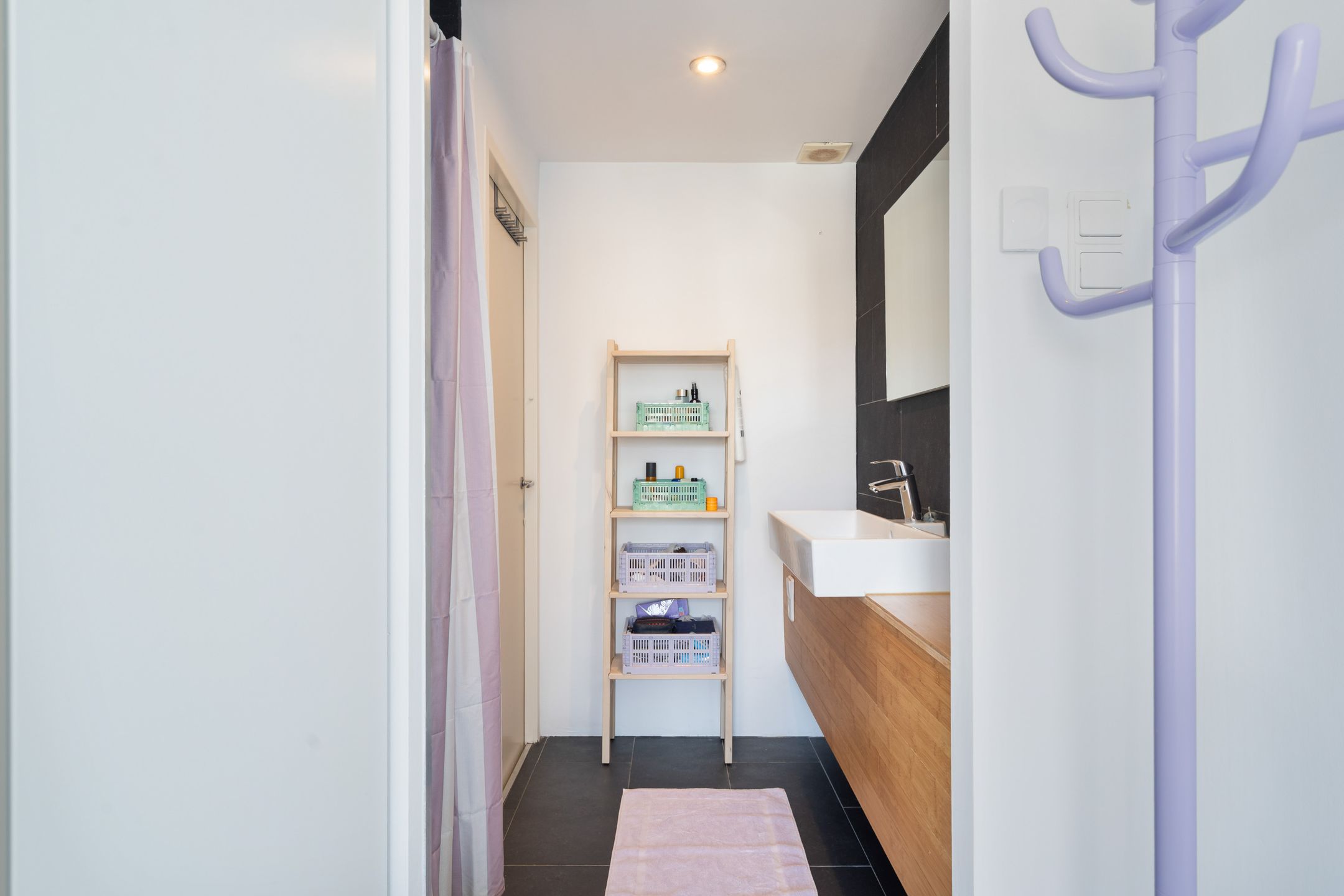 Photo 36 of Van der Horststraat 11-F