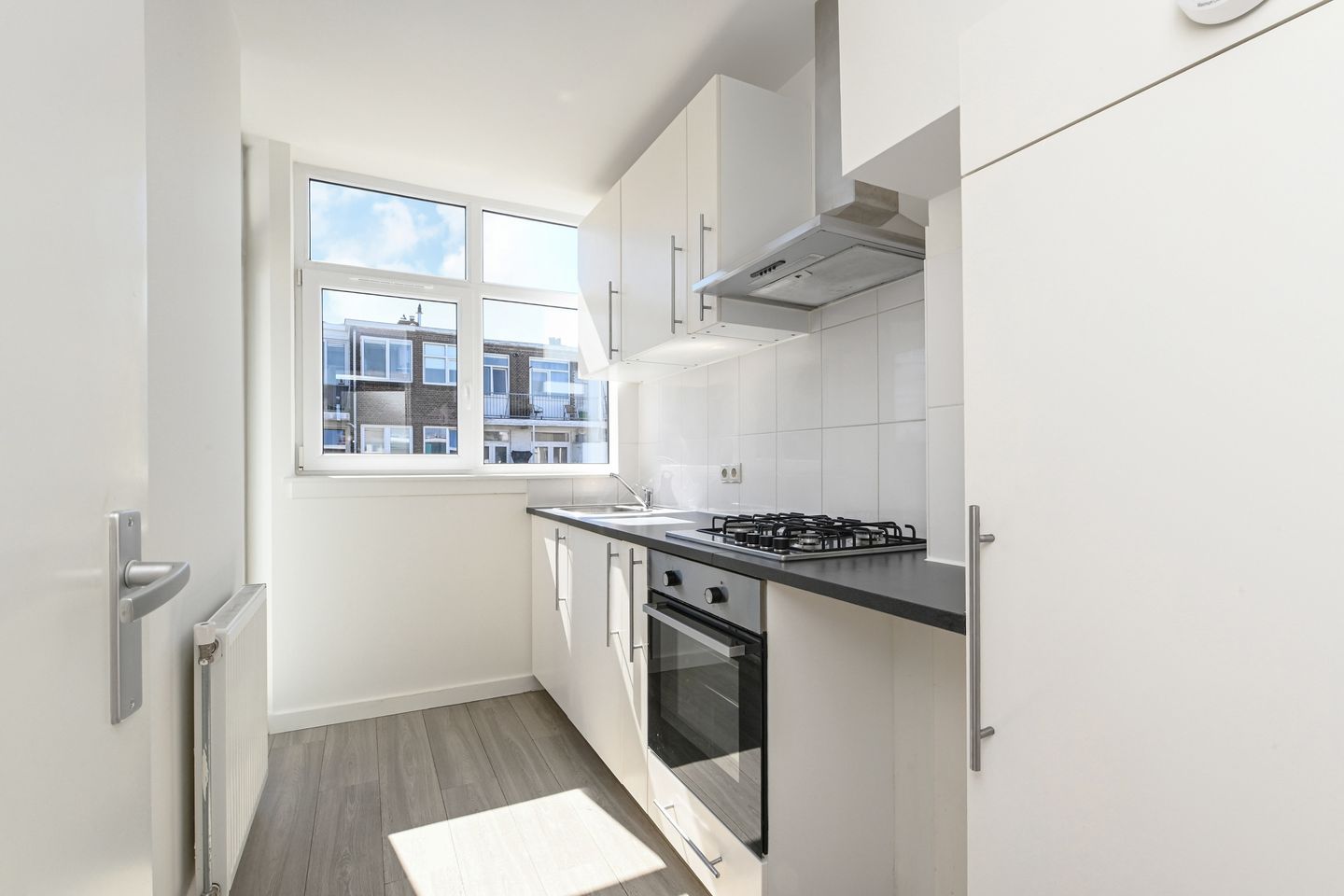 Photo 10 of Loosdrechtsestraat 18