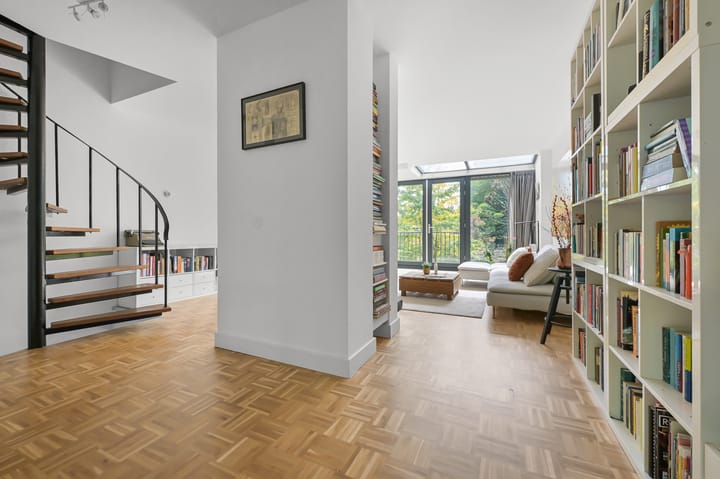 Tussenwoning te koop: Roosmarijnhof 9, Duivendrecht