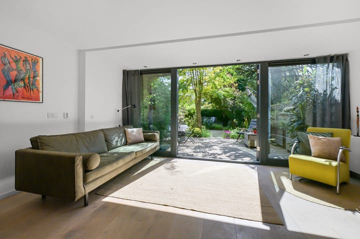 Tussenwoning te koop: Roosmarijnhof 9, Duivendrecht