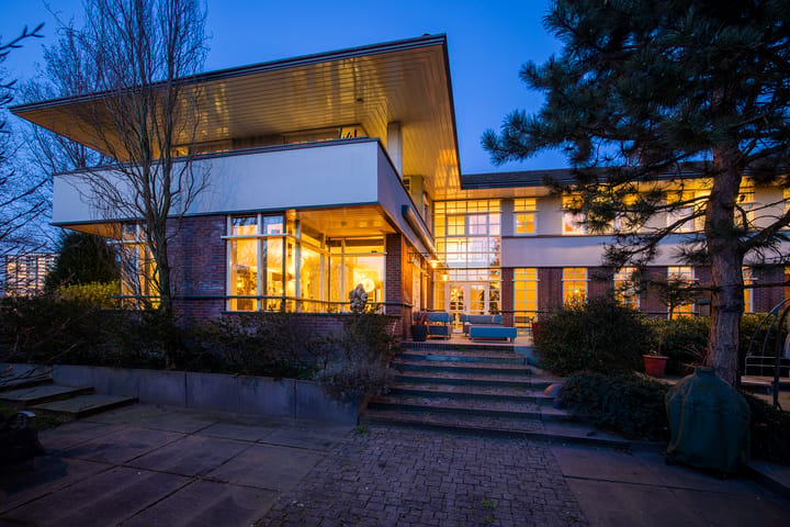 Vrijstaande woning te koop: Ringvaartweg 148, Rotterdam