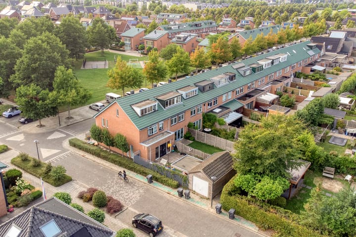 Tussenwoning te koop: Margaret Staalplantsoen 41, Heerhugowaard