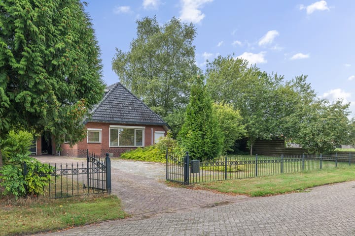 Vrijstaande woning te koop: Zandlaan 15, Nieuw-Amsterdam