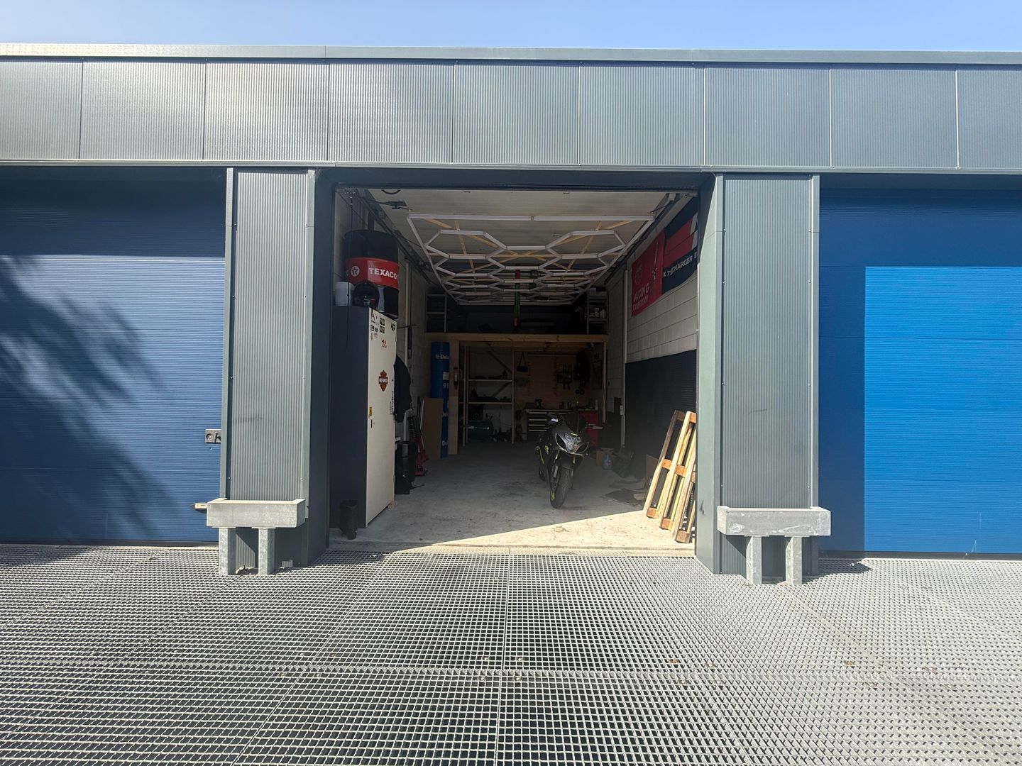 View photo 2 of Kelvinring 74-b