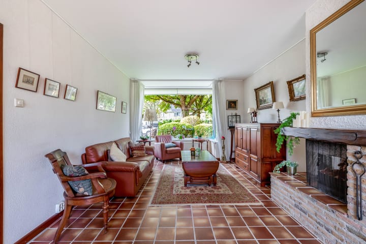 Tussenwoning te koop: van Ostadestraat 44, Lisse