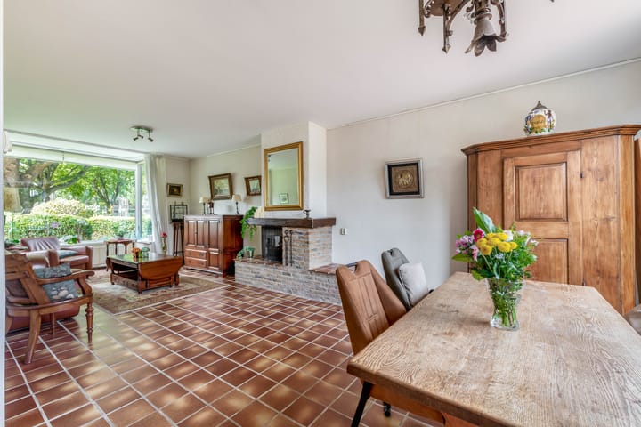 Tussenwoning te koop: van Ostadestraat 44, Lisse