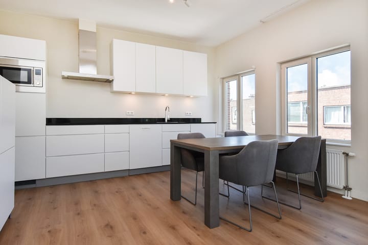 Appartement te koop: Laurierstraat 127, 'S-Gravenhage