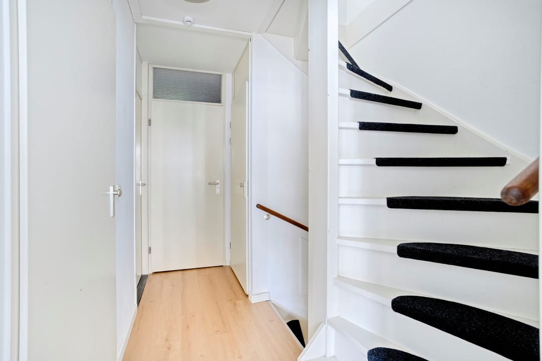 Photo 17 of Sint Teunisstraat 11-B