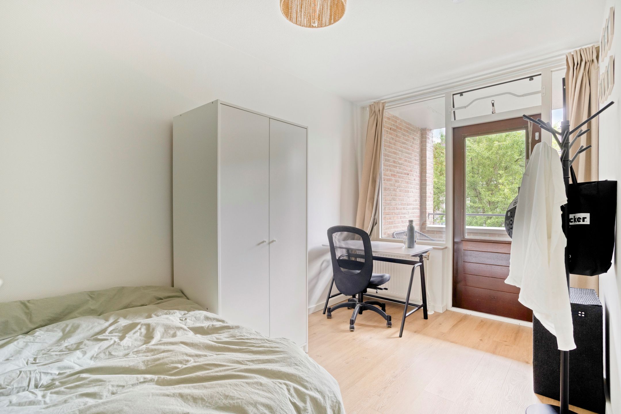 Photo 18 of Sint Teunisstraat 11-B