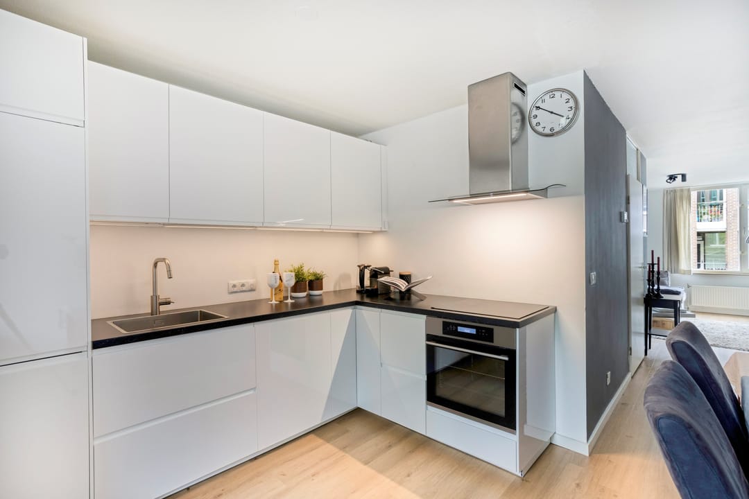 Photo 13 of Sint Teunisstraat 11-B