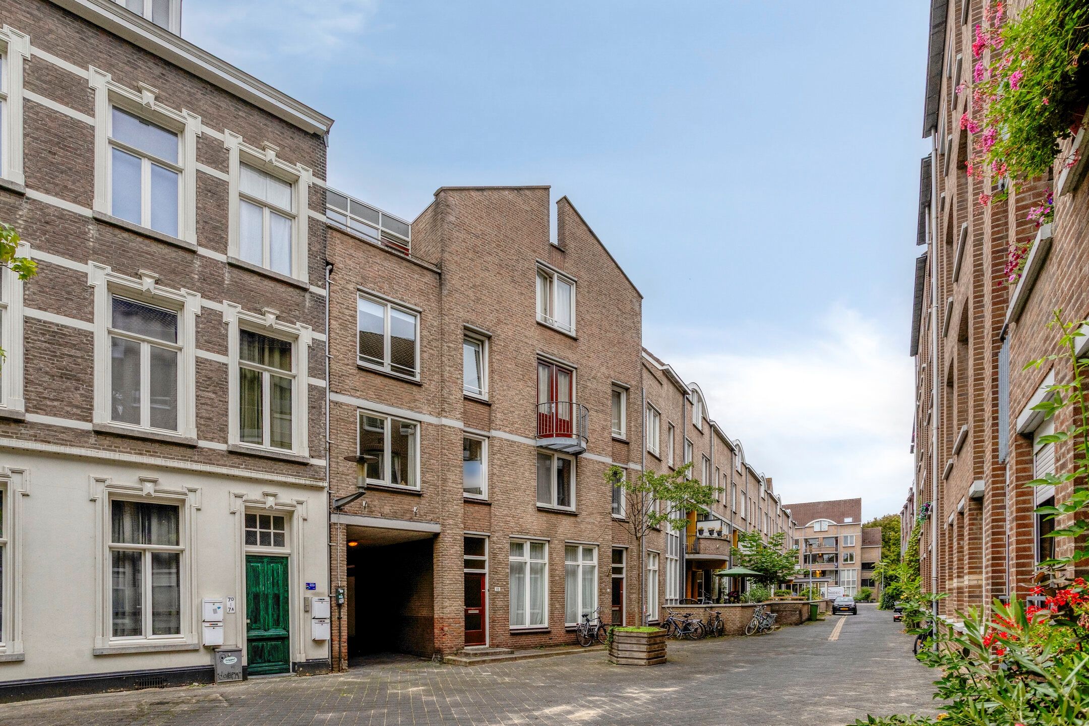 Photo 6 of Sint Teunisstraat 11-B