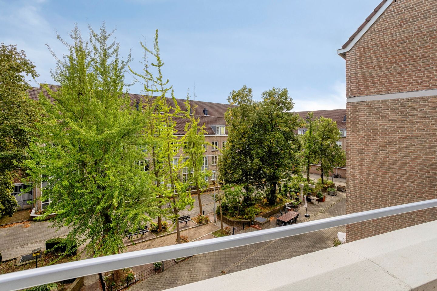 Photo 25 of Sint Teunisstraat 11-B