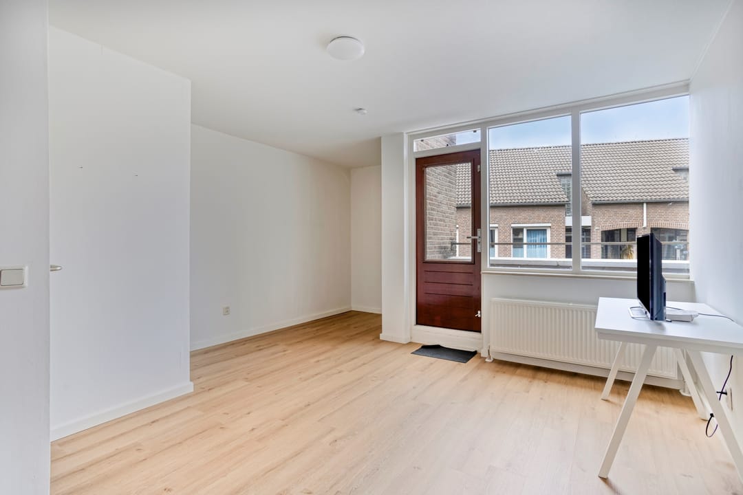 Photo 26 of Sint Teunisstraat 11-B