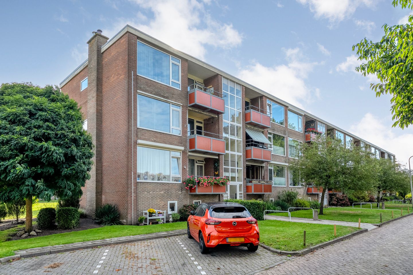 Foto 1 van Hulststraat 3