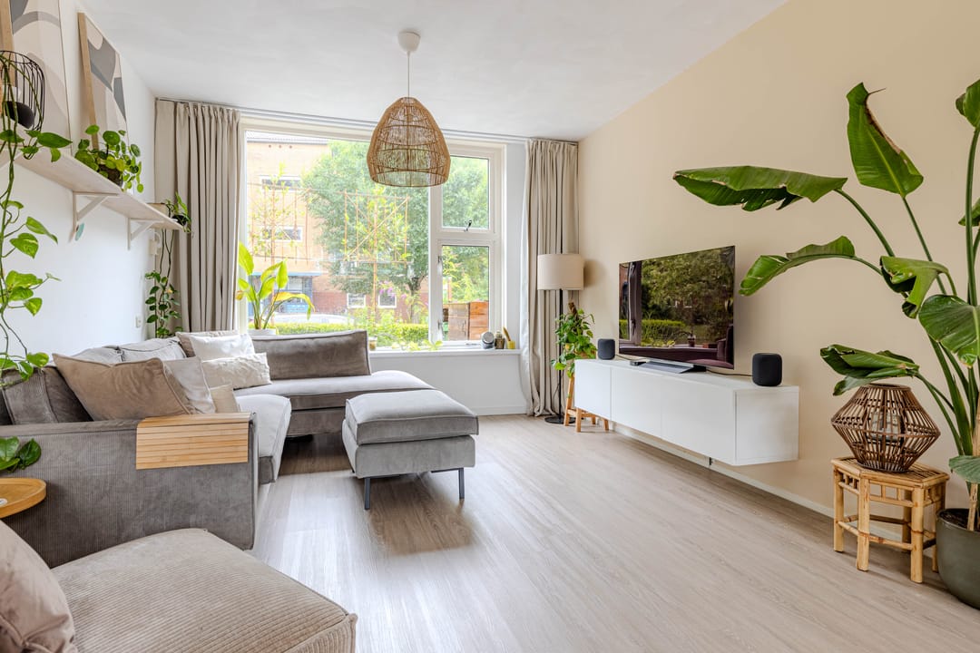 Photo 11 of Dierenriemstraat 80