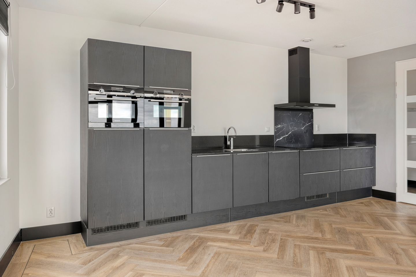 Photo 14 of De Klok 384