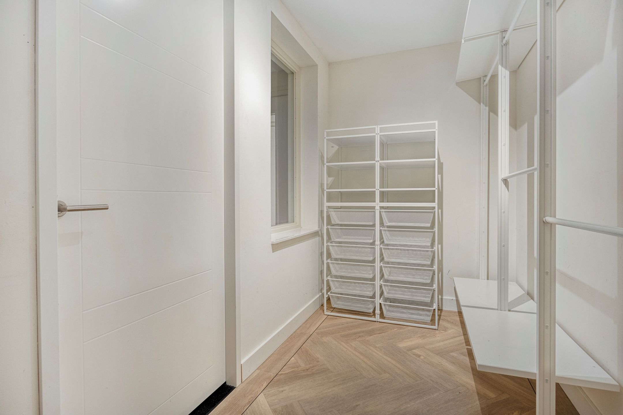 Photo 33 of De Klok 384