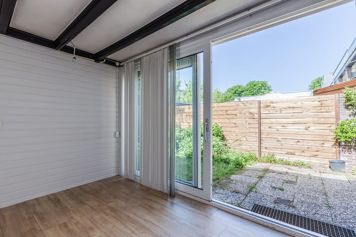 Tussenwoning te koop: Willem Buyslaan 4, Haarlem