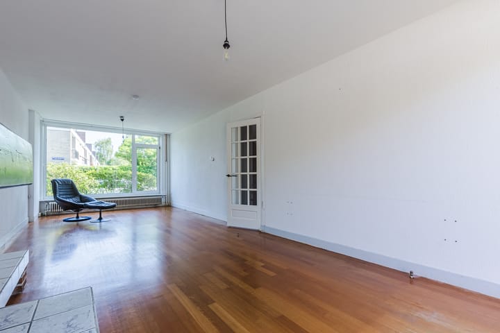 Tussenwoning te koop: Willem Buyslaan 4, Haarlem
