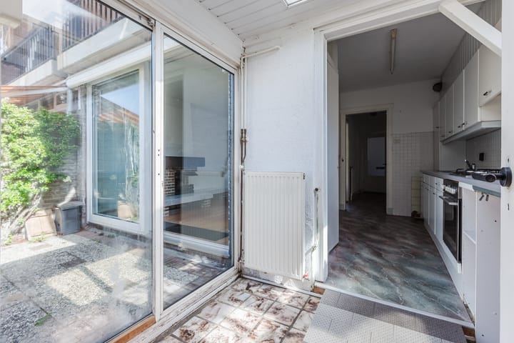 Tussenwoning te koop: Willem Buyslaan 4, Haarlem
