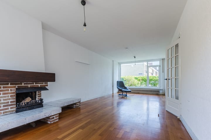 Tussenwoning te koop: Willem Buyslaan 4, Haarlem