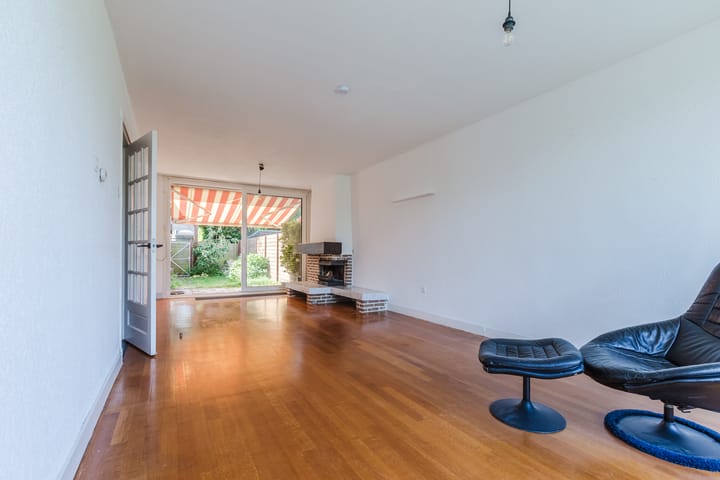 Tussenwoning te koop: Willem Buyslaan 4, Haarlem