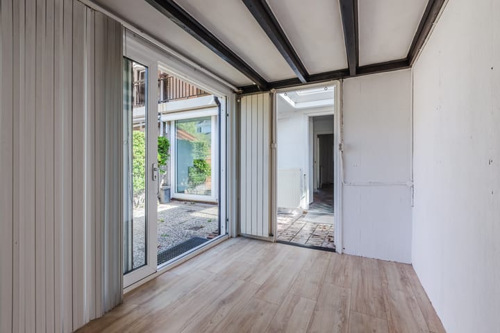 Tussenwoning te koop: Willem Buyslaan 4, Haarlem