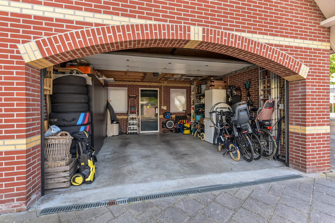Foto 41 van Lippe-Biesterfeldweg 1
