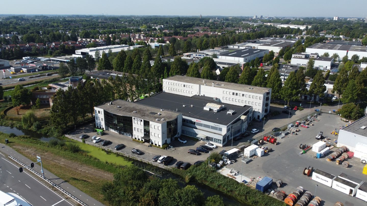 View photo 2 of Stephensonweg 6