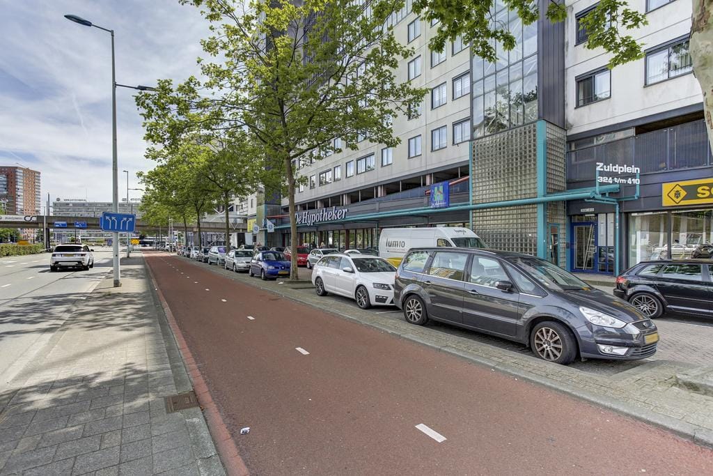 Photo 6 of Zuidplein 382