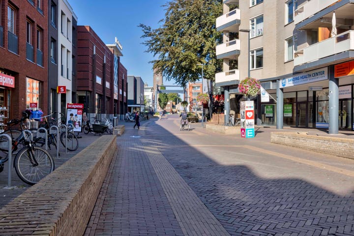 Appartement te koop: Van Boetzelaerstraat 37, Alphen Aan Den Rijn