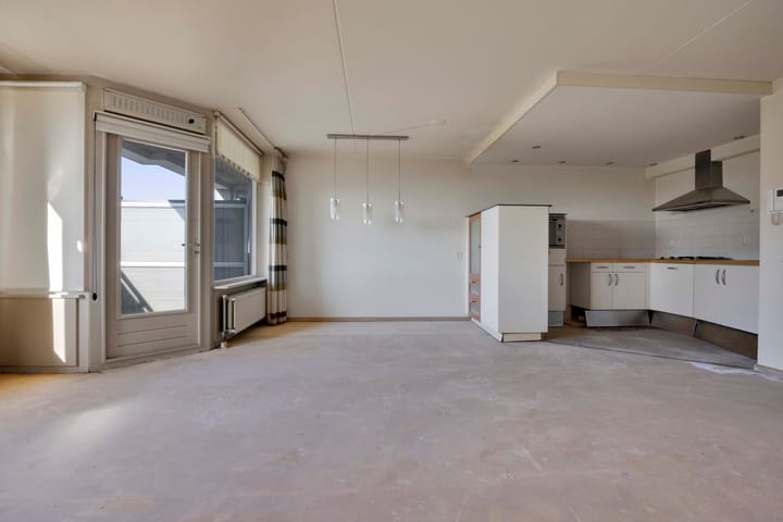 Appartement te koop: Van Boetzelaerstraat 37, Alphen Aan Den Rijn