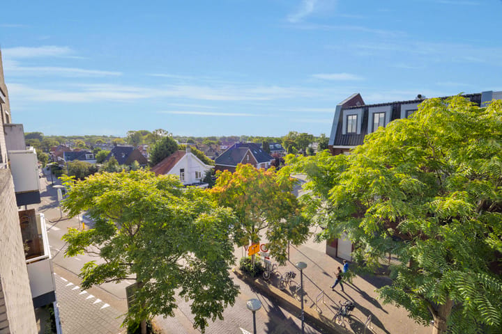 Appartement te koop: Van Boetzelaerstraat 37, Alphen Aan Den Rijn