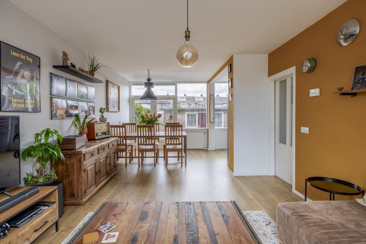 Photo 3 of Paulus Potterstraat 16