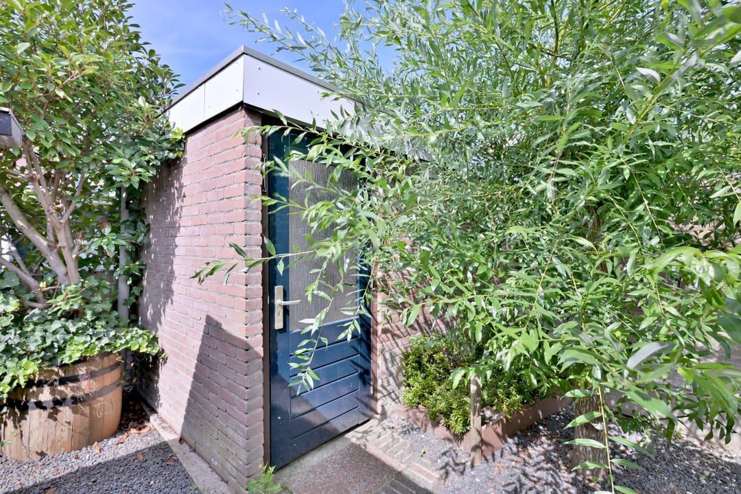 Photo 32 of Merelstraat 10